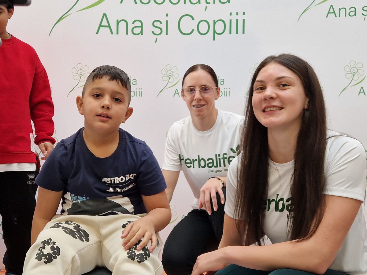 Canotorii lotului național, alături de copiii defavorizați: „Sunt foarte entuziasmați și știau despre ce e vorba, știau mișcarea”