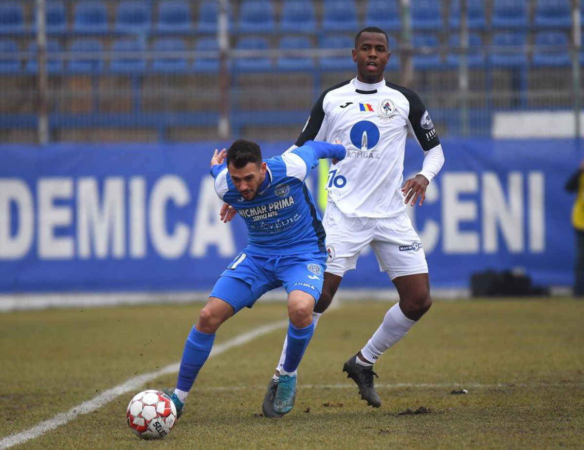 CLINCENI - GAZ METAN 2-3 // Ilie Poenaru a făcut scandal după meci: „Stai, fratele meu, la Liga 2, până înveți să arbitrezi! Nu suntem doriți în Liga 1”