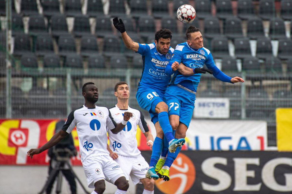 CLINCENI - GAZ METAN 2-3 // Ilie Poenaru a făcut scandal după meci: „Stai, fratele meu, la Liga 2, până înveți să arbitrezi! Nu suntem doriți în Liga 1”