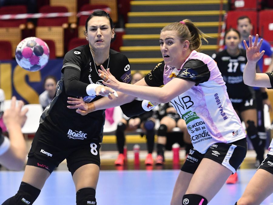 Cristina Neagu va împărți postul sezonul viitor cu Emilie Arntzen FOTO IMAGO Cristina Neagu va împărți postul sezonul viitor cu Emilie Arntzen FOTO IMAGO