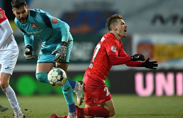 Coach Gigi Becali reinventează fotbalul! Situație incredibilă la FCSB din cauza schimbărilor făcute în timpul meciului cu Hermannstadt