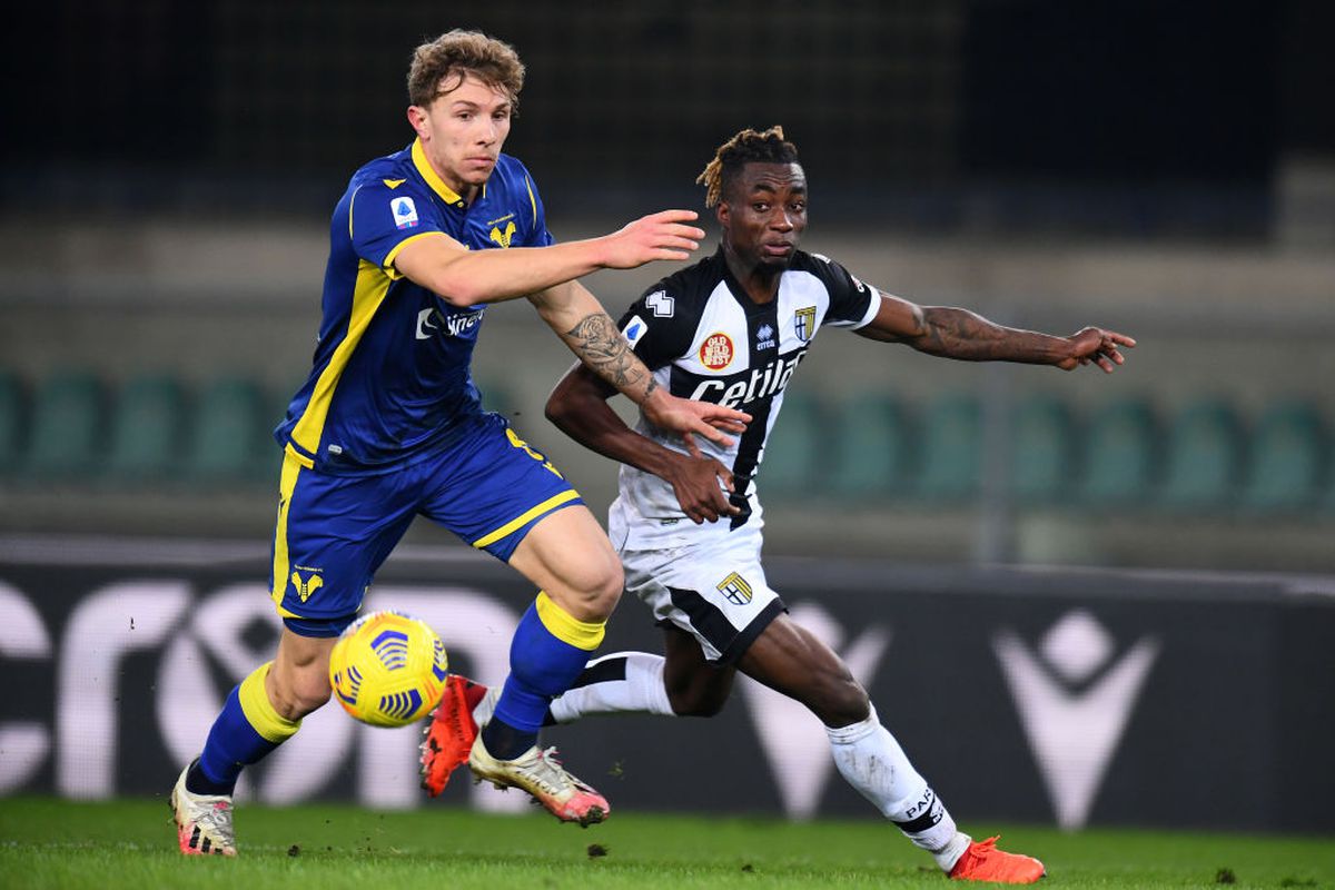 Opinie Răzvan Luțac » De ce l-a mai transferat Parma pe Dennis Man? „E fix cum ți-ai lua costum pentru nunți în an de pandemie”