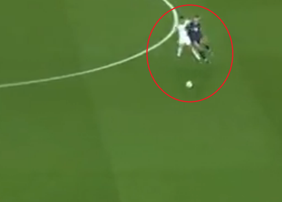 Nervi în PSG - Real Madrid » Casemiro i-a pus mâna în gât unui adversar! Ratează meciul decisiv