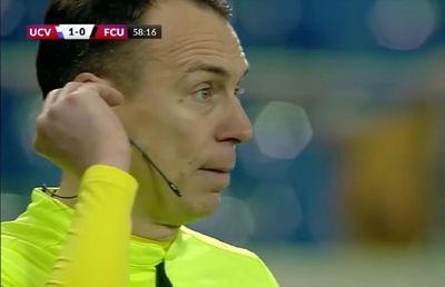 Ce i-a transmis în cască asistentul Ghinguleac lui Marcel Bîrsan, într-un moment-cheie al derby-ului: „Galben, galben. Ba da, ba da. Eu așa zic”
