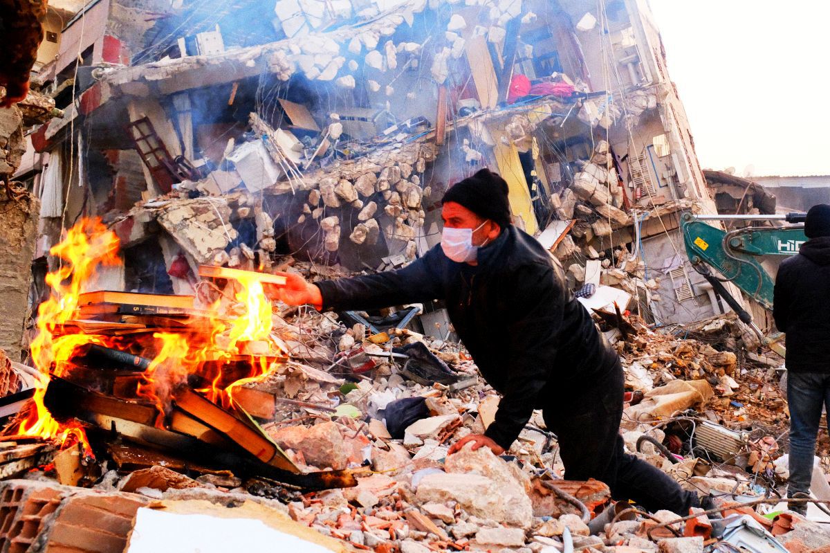 „Miroase a cadavre și pe străzi vezi doar moloz, organe și sânge” » Fostul angajat de la FCSB a pierdut totul în cutremurele din Turcia și acum povestește momente terifiante