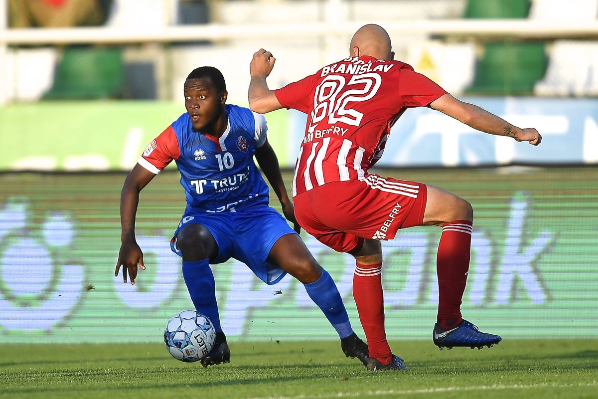 Hervin Ongenda a fost prezentat oficial la Rapid: „Ăsta e fotbalul pe care îmi place să îl joc!”