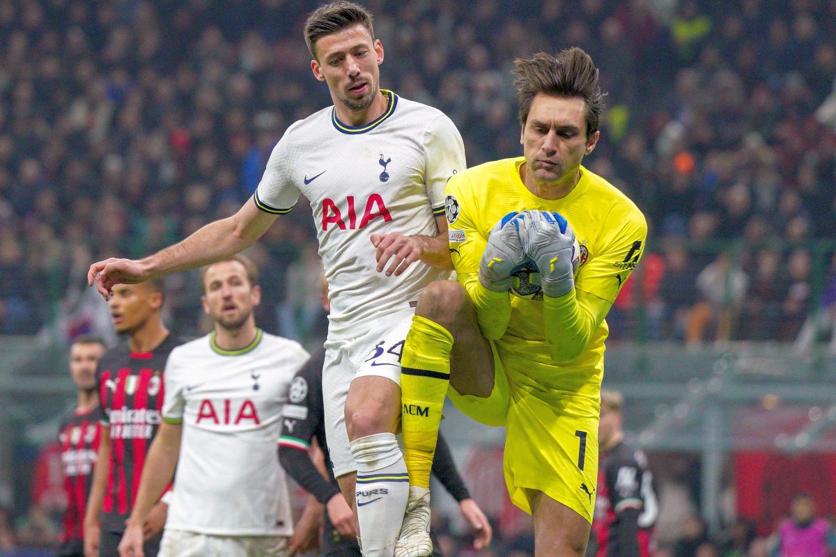 Ciprian Tătărușanu, meme-uri după AC Milan - Tottenham 1-0