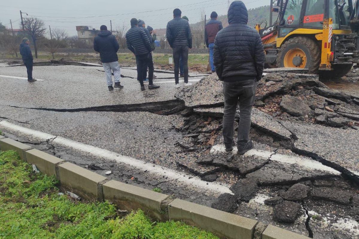 „Miroase a cadavre și pe străzi vezi doar moloz, organe și sânge” » Fostul angajat de la FCSB a pierdut totul în cutremurele din Turcia și acum povestește momente terifiante