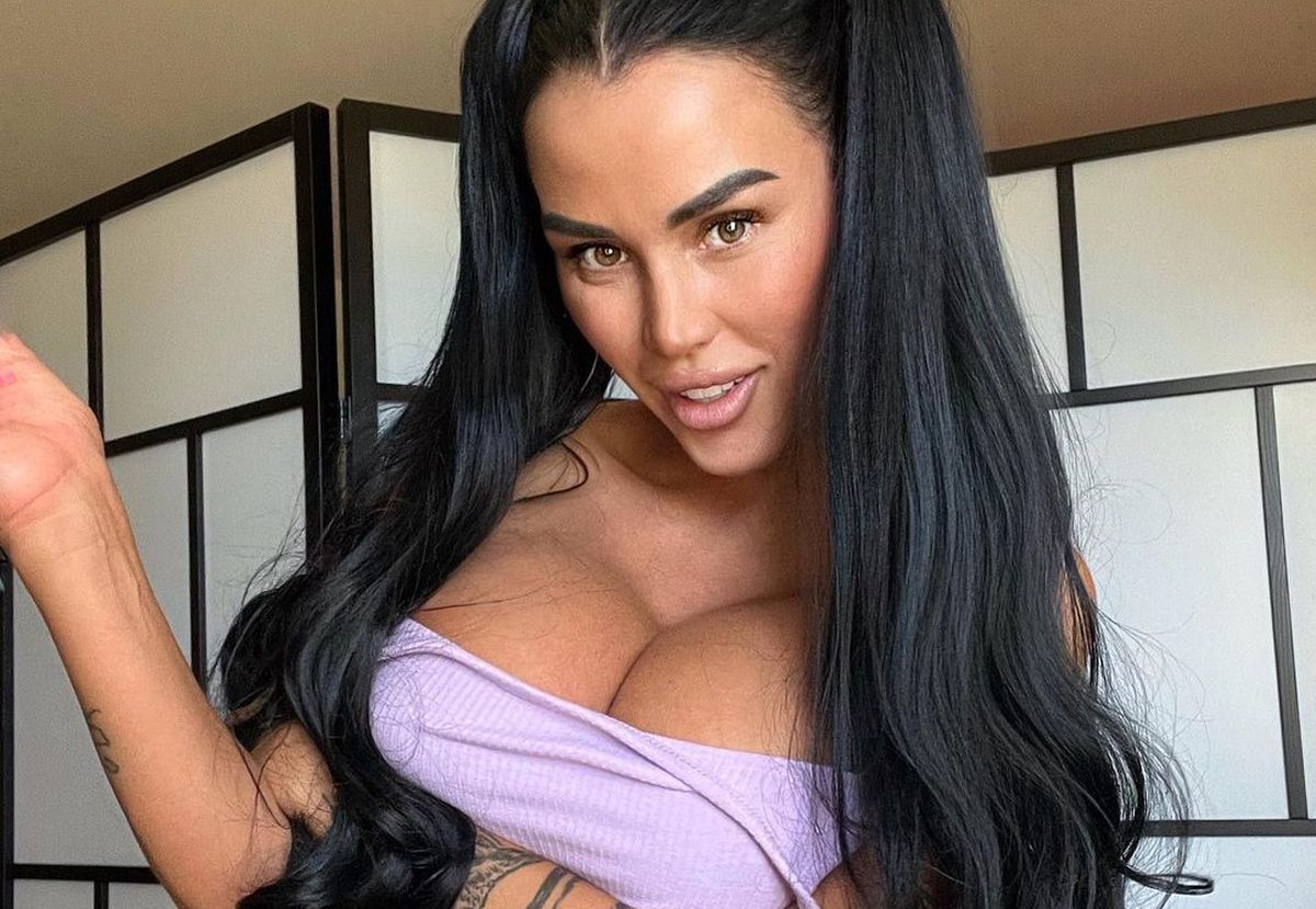 Fosta iubită a lui Mihai Costea s-a mutat din România și a trecut în online: „Aici nu mă judecă nimeni”