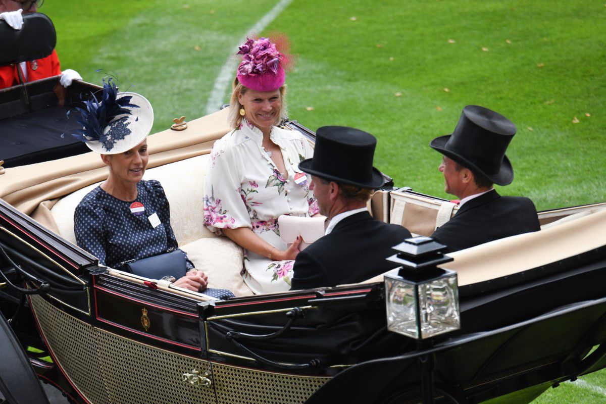 Schimbare după 313 ani! Cursa de cai la care participă familia regală din Marea Britanie renunță la una din tradiții