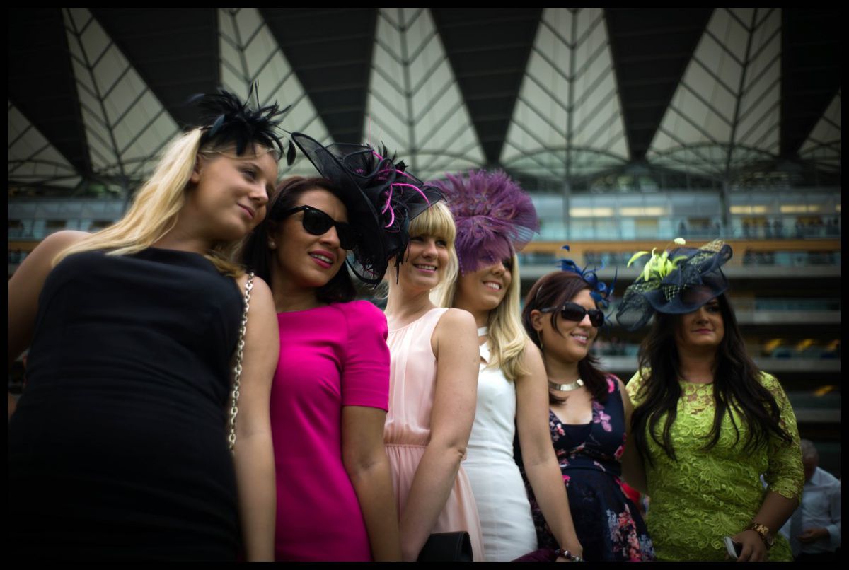 Schimbare după 313 ani! Cursa de cai la care participă familia regală din Marea Britanie renunță la una din tradiții