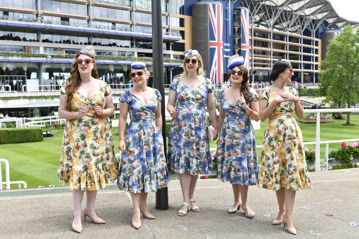 Schimbare după 313 ani! Cursa de cai la care participă familia regală din Marea Britanie renunță la una din tradiții