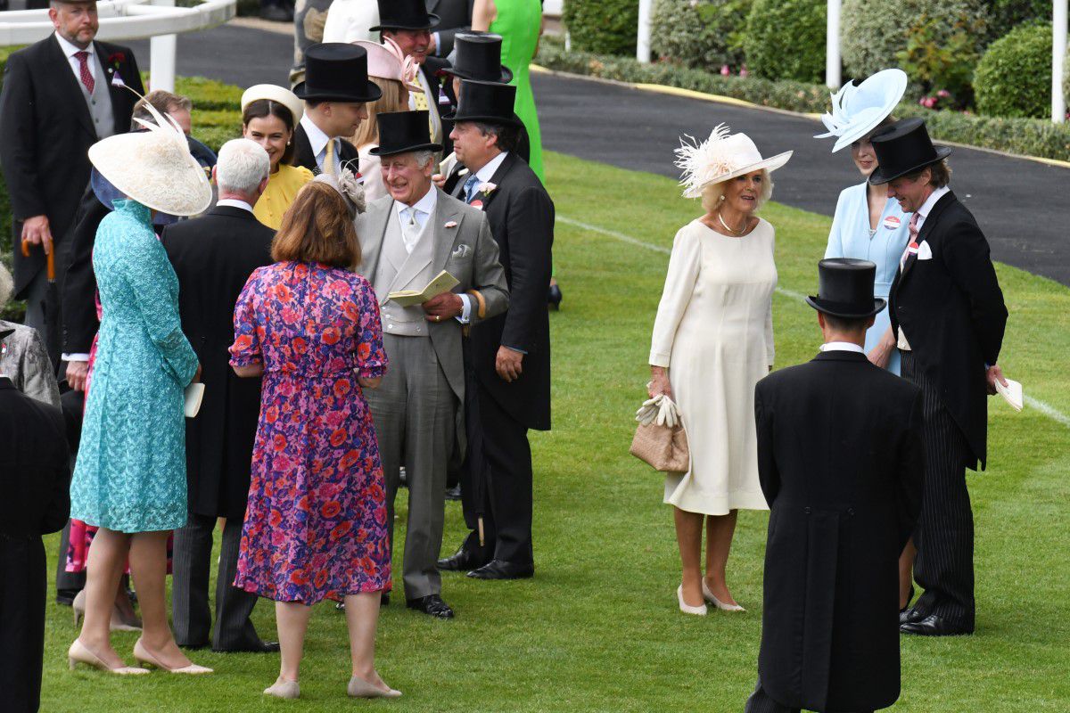 Schimbare după 313 ani! Cursa de cai la care participă familia regală din Marea Britanie renunță la una din tradiții