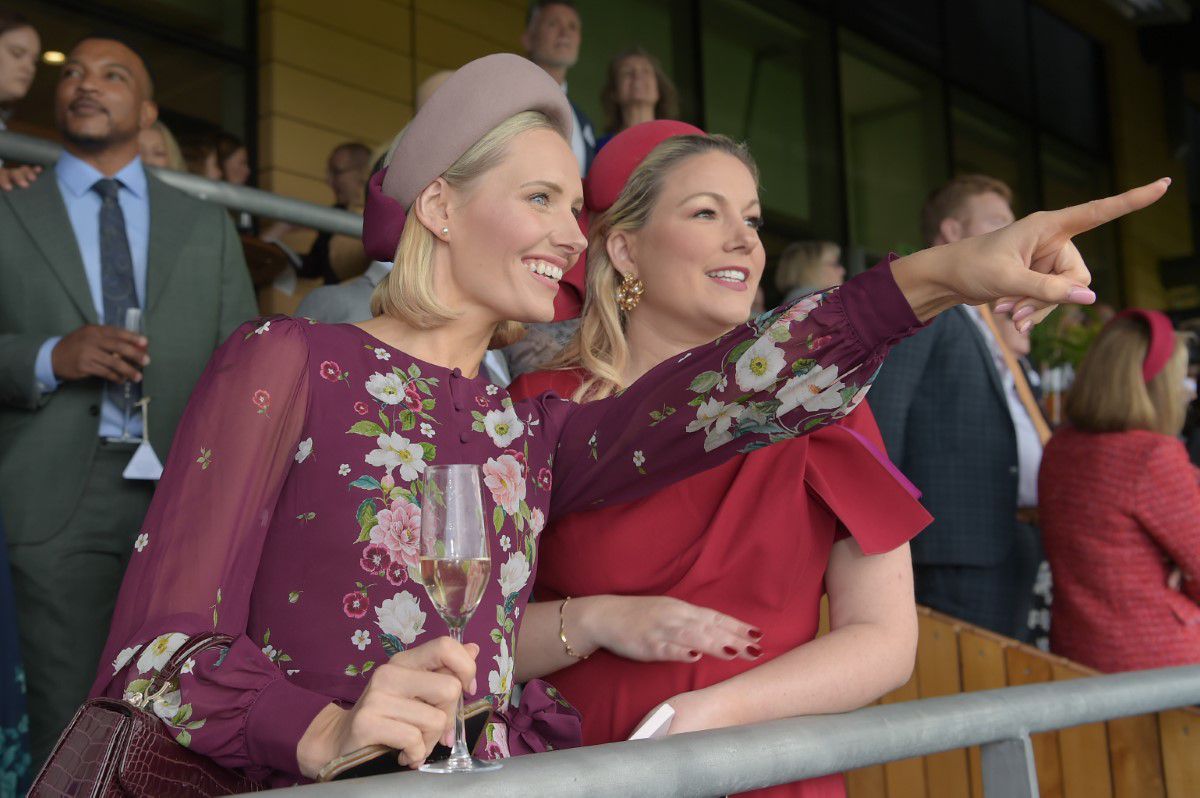 Schimbare după 313 ani! Cursa de cai la care participă familia regală din Marea Britanie renunță la una din tradiții