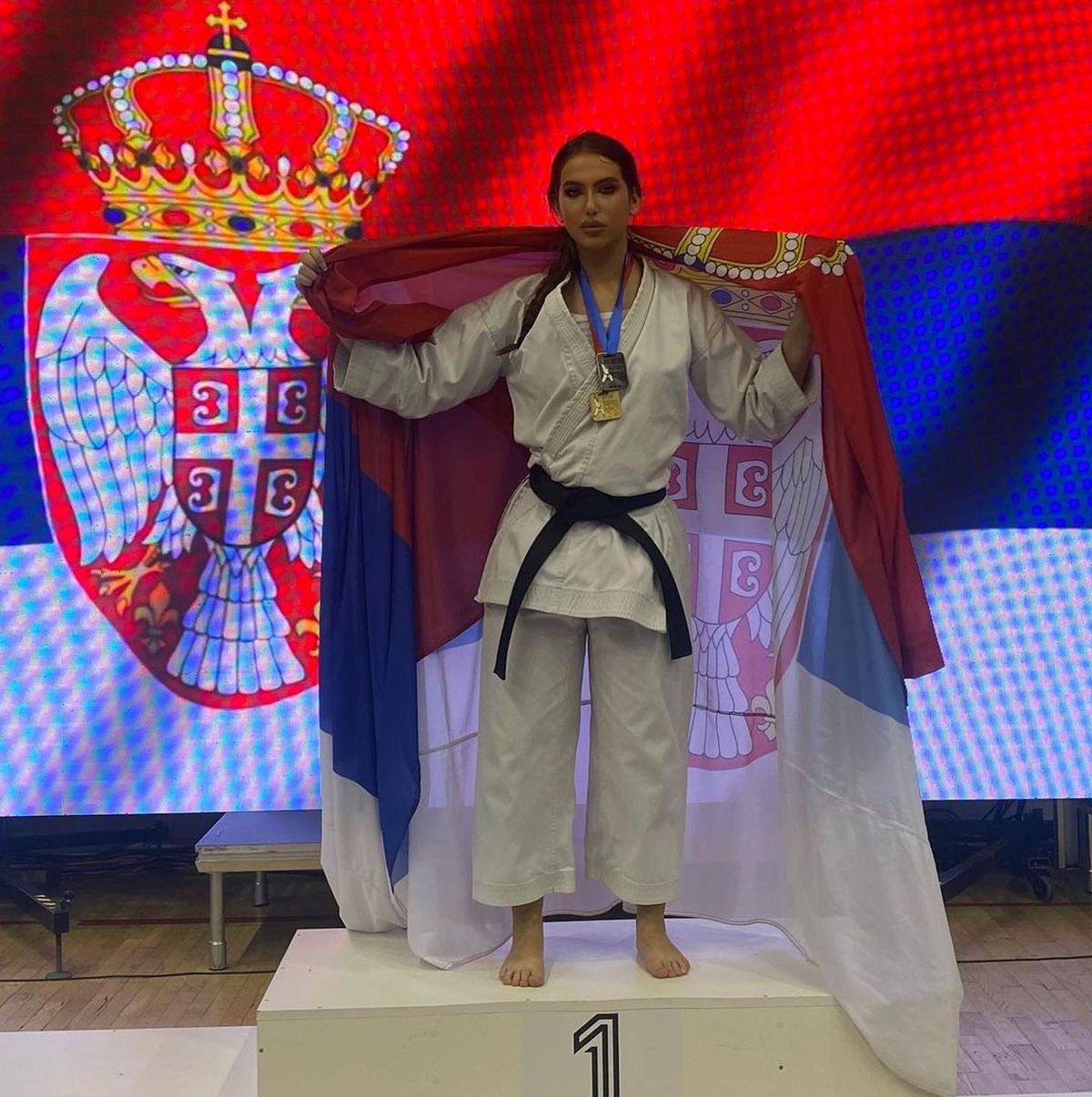 Cea mai atrăgătoare karatistă a furat inima unui milionar elvețian. L-a dat peste cap cu pozele de pe Instagram