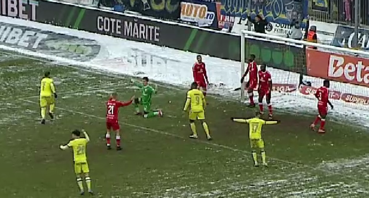 Petrolul Ploiești - UTA Arad, gol anulat // 15.02.2025
