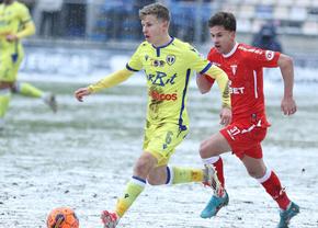 Petrolul, tot mai departe de play-off » DRAMATISM la cote maxime: Grozav a avut două goluri anulate de VAR