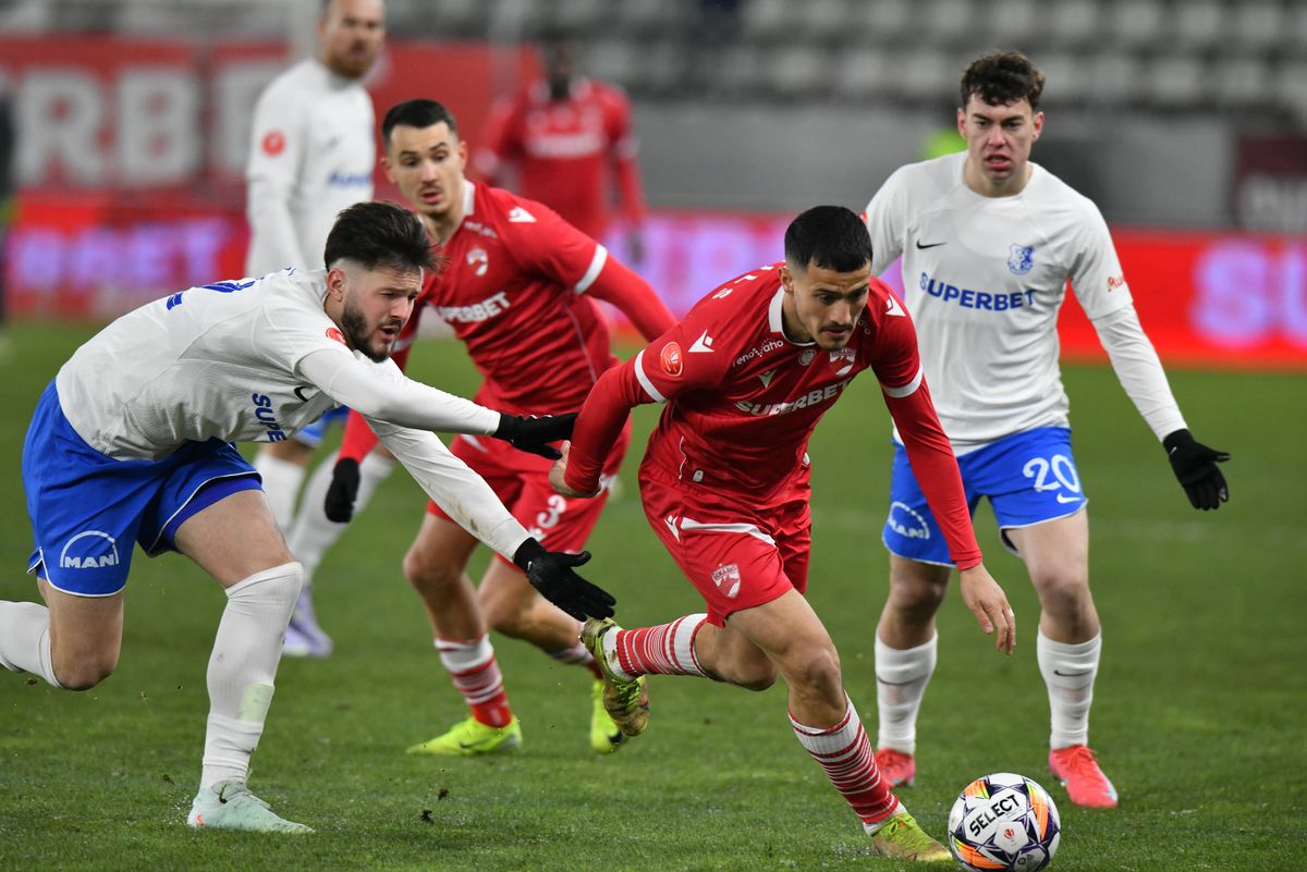 Farul o bate pe Dinamo și strânge tot mai tare lupta pentru play-off » Cum arată ACUM clasamentul Superligii