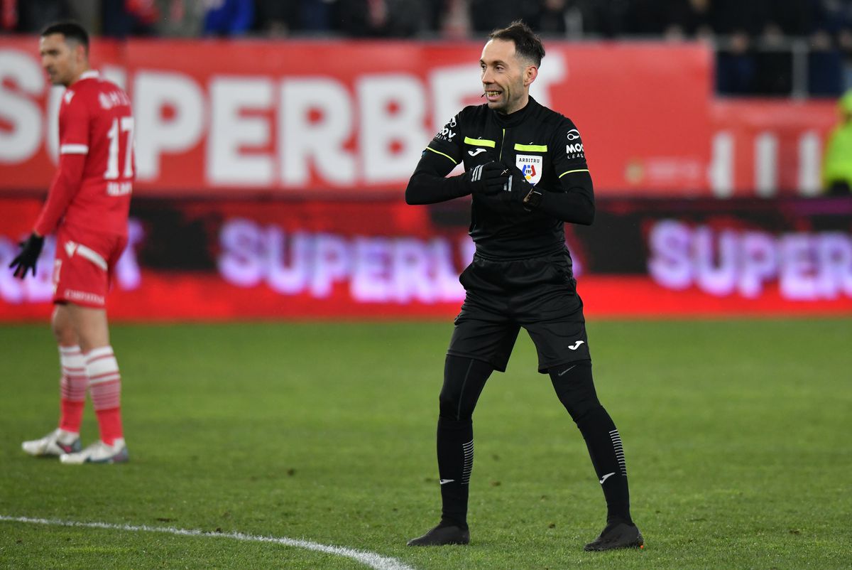 Un erou și un personaj negativ pe „Arc”, imediat după Dinamo - Farul! Pe cine au înjurat fanii „câinilor”