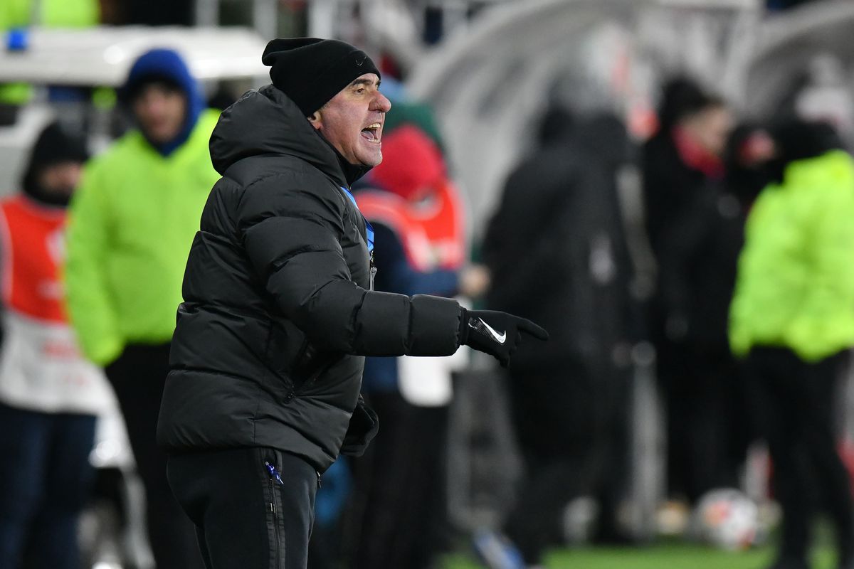 Un erou și un personaj negativ pe „Arc”, imediat după Dinamo - Farul! Pe cine au înjurat fanii „câinilor”