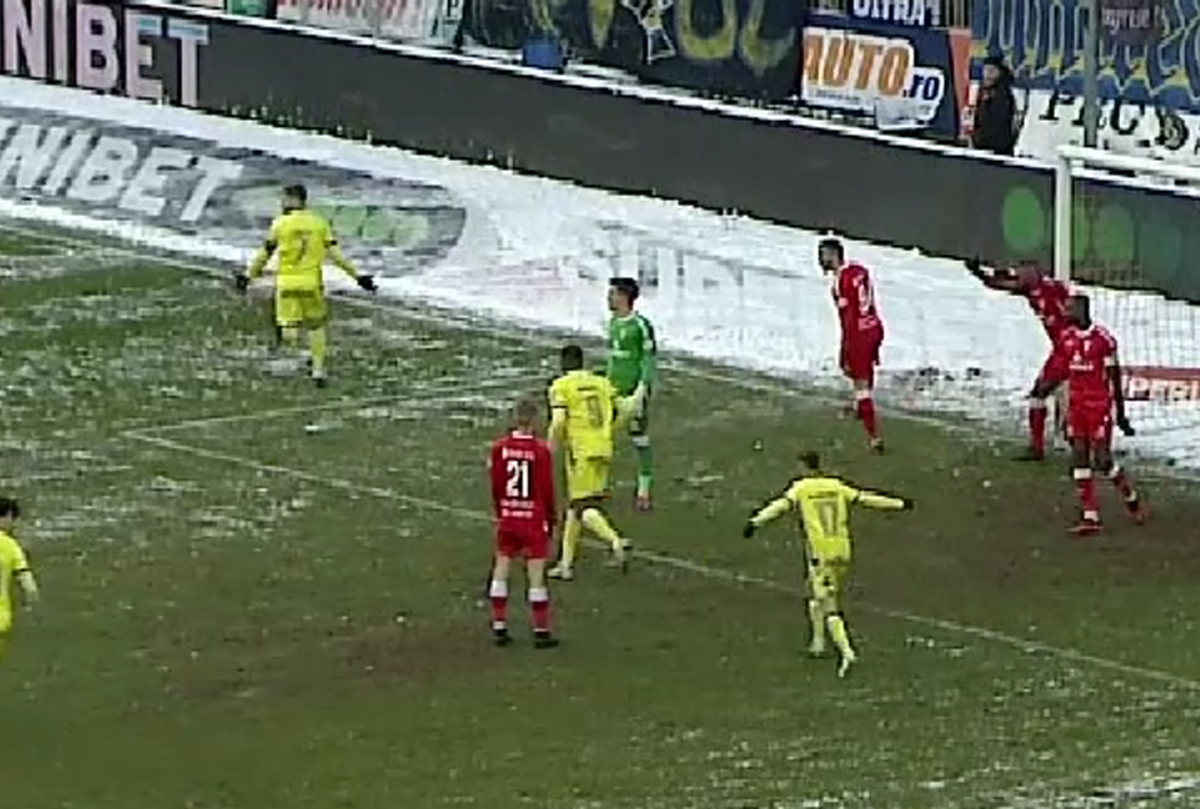 Petrolul Ploiești - UTA Arad, gol anulat // 15.02.2025