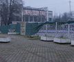 Garduri închise cu lacăt la Stadionul Dunărea din Galați.Foto: Andrei Furnigă, GSP