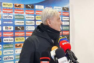 Momentul din culise cu MM Stoica » Gestul făcut în timp ce Sorin Cârțu oferea interviuri