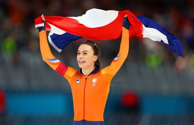 Revanșă olandeză pe gheață la Milano Cortina » Femke Kok a triumfat la 500 m cu record olimpic în fața Juttei Leerdam