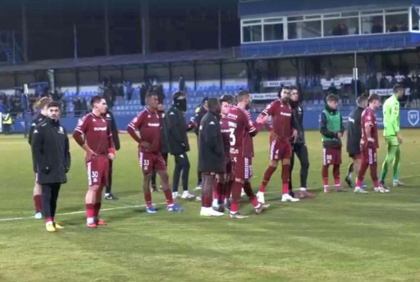 Jucătorii Rapidului, amenințați de galerie