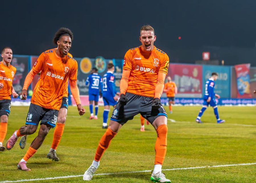 Dat afară de Gigi Becali, jucătorul marchează gol după gol la noua lui echipă