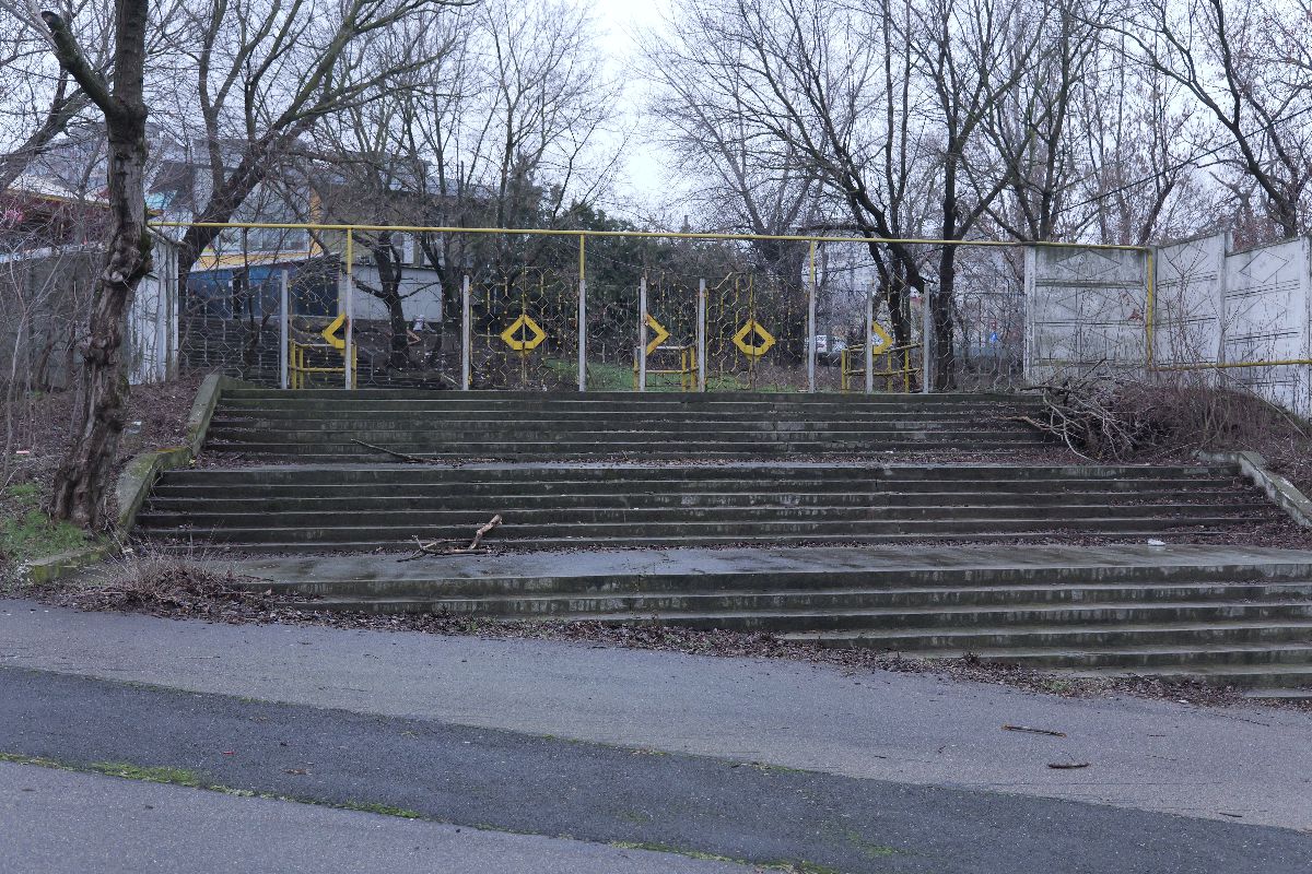 Singurul stadion din România unde Juventus a îngenuncheat » Vânat de piața imobiliară, GSP l-a găsit lăsat de izbeliște, dar securizat la maximum