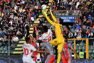 Genoa și Cremonese s-au anihilat reciproc » Pe ce loc se află echipa lui Șucu în Serie A