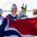 Johannes Klaebo în mijlocul coechipierilor săi din ștafeta Norvegiei, după a noua medalie olimpică de aur / Foto: Imago Images