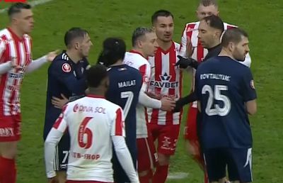 Adrian Porumboiu semnalează încă o greșeală de arbitraj în lupta la play-off: „Nu știu de ce l-au mai chemat cei din camera VAR!”