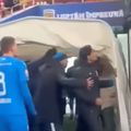 Ștefan Baiaram a scuipat un suporter dinamovist, la finalul meciului cu Craiova // FOTO: captură Prima Sport