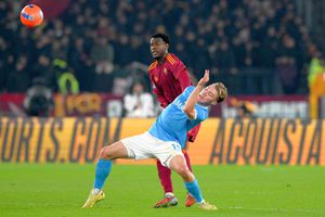 Napoli - AS Roma, derby în etapa 25 din Serie A » Echipe probabile + cote