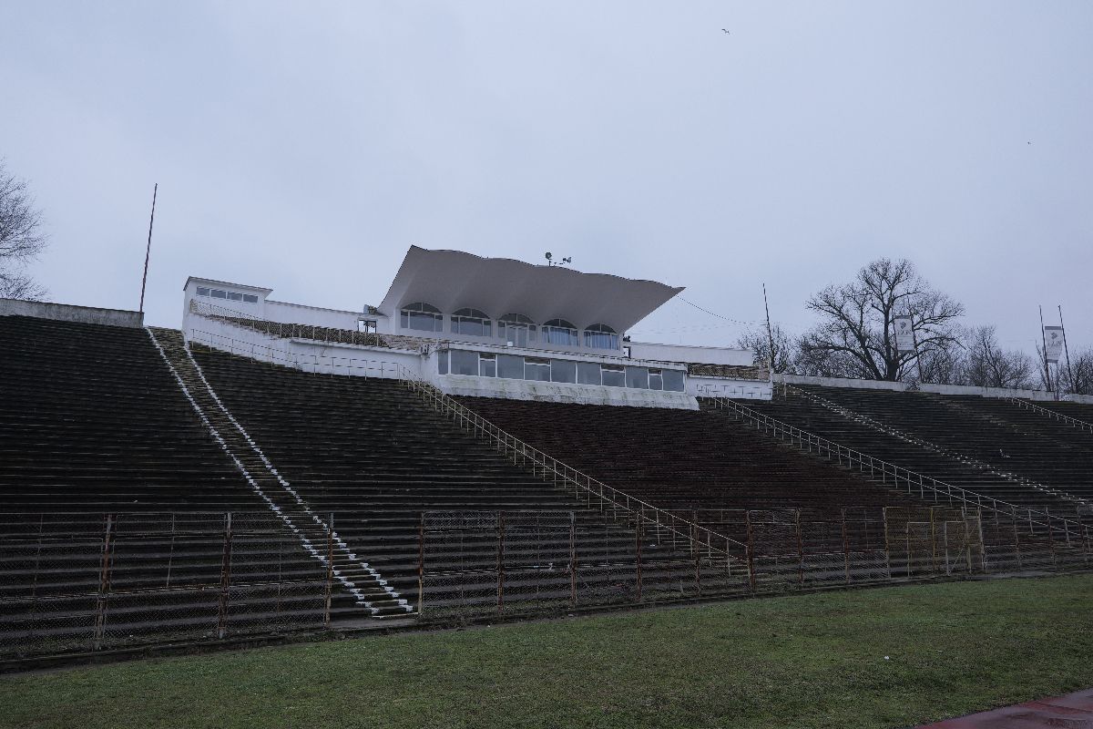 Singurul stadion din România unde Juventus a îngenuncheat » Vânat de piața imobiliară, GSP l-a găsit lăsat de izbeliște, dar securizat la maximum
