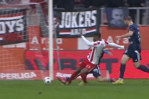 Adrian Porumboiu semnalează încă o greșeală de arbitraj în lupta la play-off: „Nu știu de ce l-au mai chemat cei din camera VAR!”