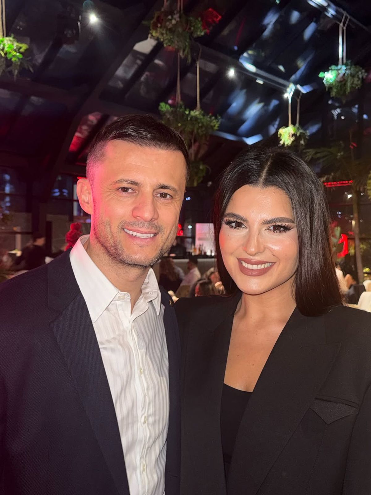 La 50 de ani, dinamovistul Florentin Petre s-a însurat a treia oară, chiar de Ziua Îndrăgostiților » Cine a furat toate privirile la petrecerea de nuntă