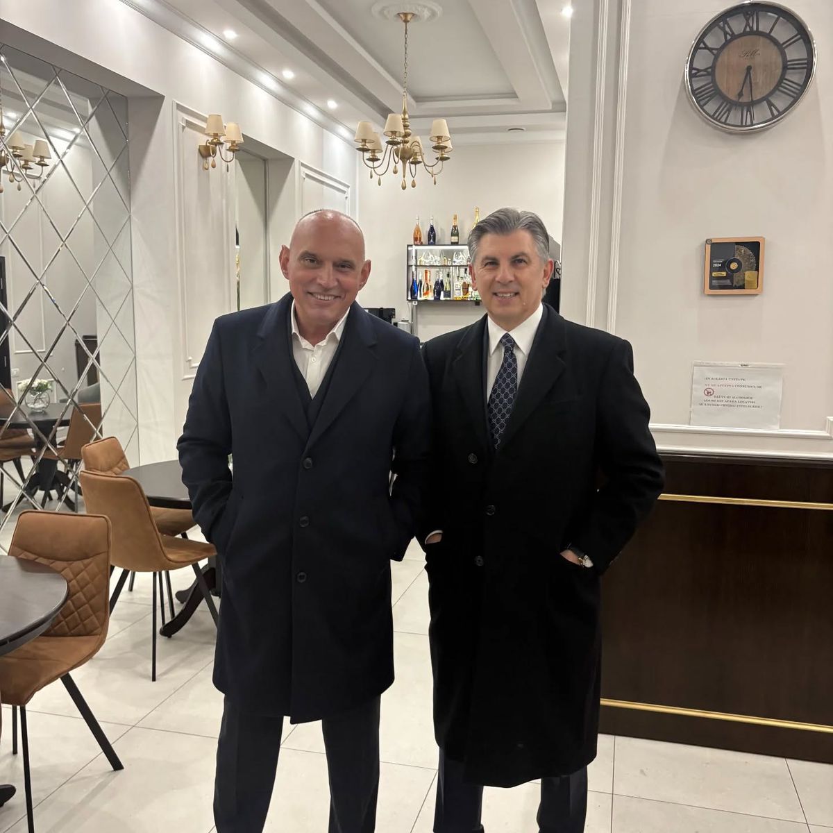 La 50 de ani, dinamovistul Florentin Petre s-a însurat a treia oară, chiar de Ziua Îndrăgostiților » Cine a furat toate privirile la petrecerea de nuntă