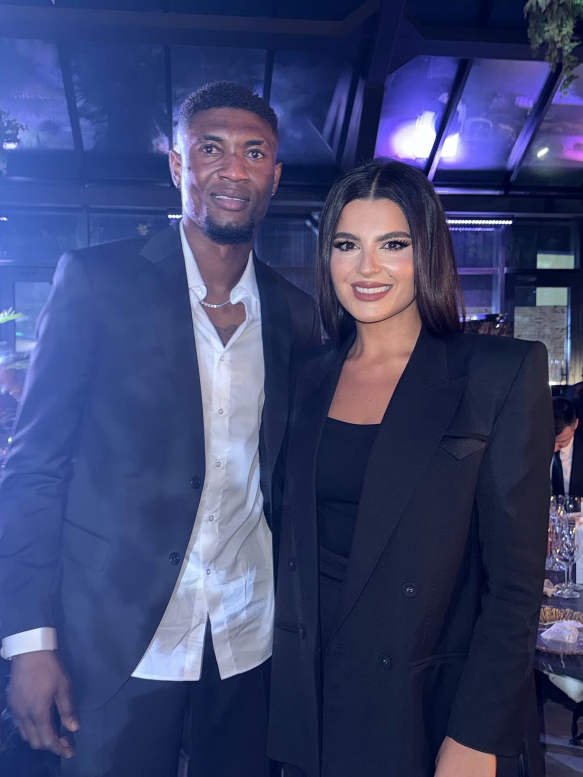 La 50 de ani, dinamovistul Florentin Petre s-a însurat a treia oară, chiar de Ziua Îndrăgostiților » Cine a furat toate privirile la petrecerea de nuntă