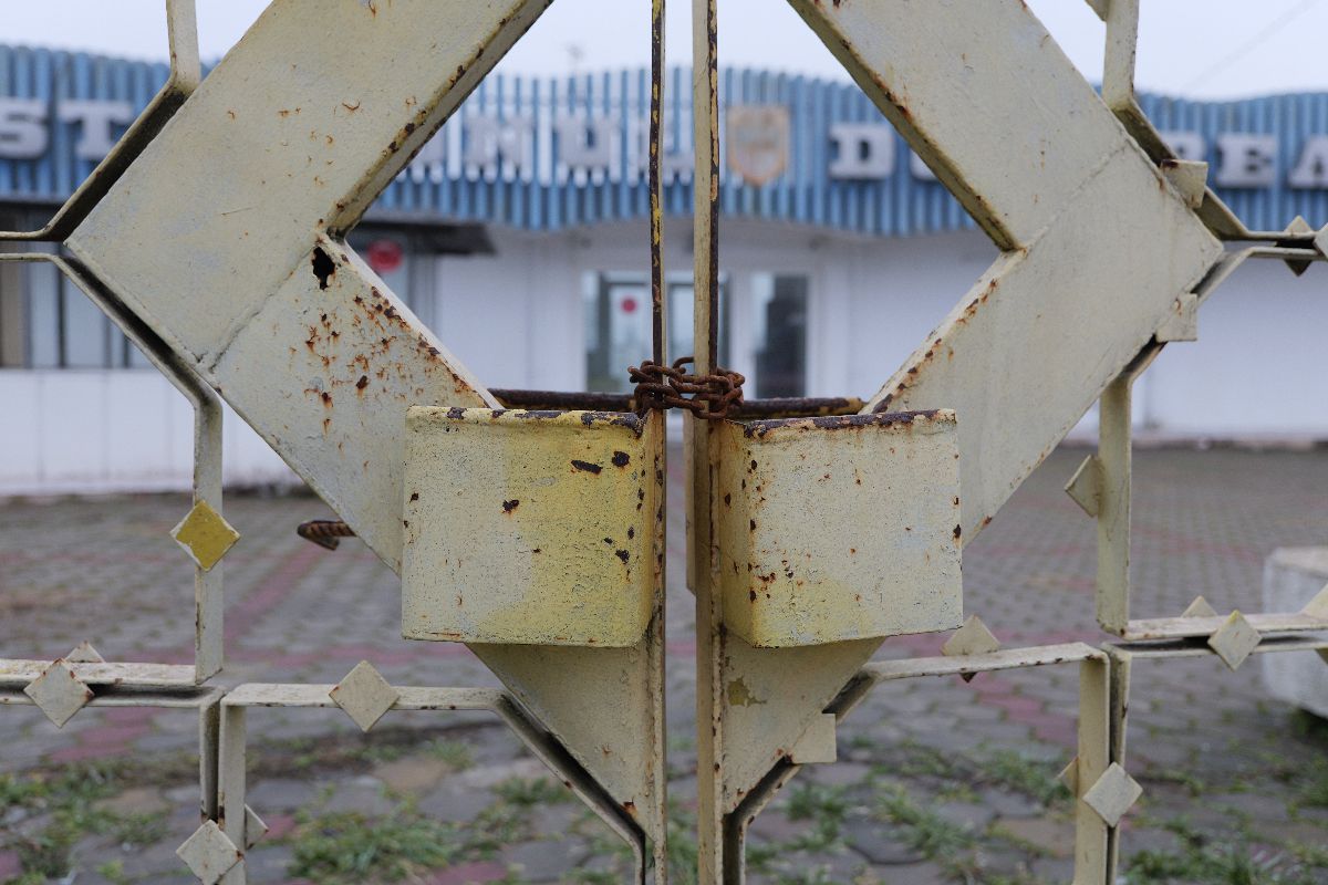 Singurul stadion din România unde Juventus a îngenuncheat » Vânat de piața imobiliară, GSP l-a găsit lăsat de izbeliște, dar securizat la maximum