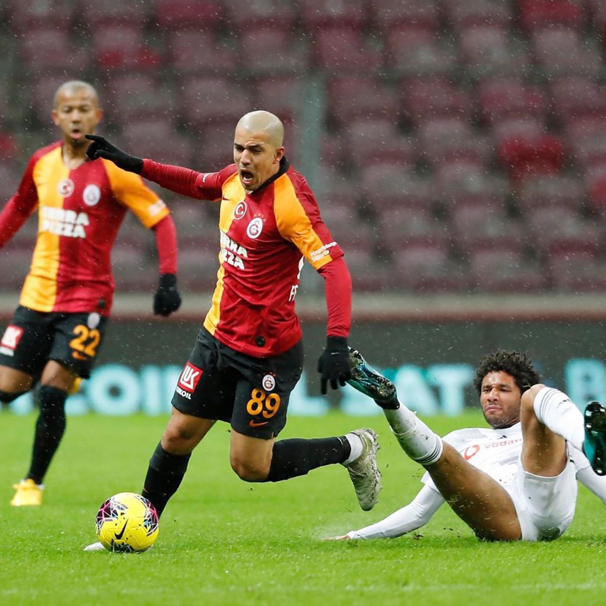 FOTO GALATASARAY - BEȘIKTAȘ 0-0 » Florin Andone a intrat pe final în derby-ul din Turcia, într-unul dintre puținele campionate neîntrerupte de coronavirus