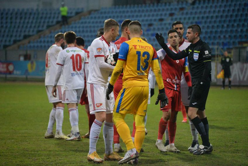 FC Botoșani a cerut o lovitură de pedeapsă în minutul 75 al înfruntării cu Sepsi, la scorul de 2-0 pentru covăsneni. Partida s-a încheiat 1-2.