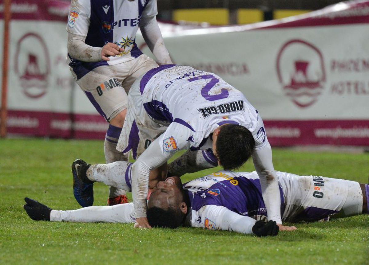 Dinamo - FC Argeș 1-2. VIDEO + FOTO „Câinii”, matematic în play-out! Malele îi duce pe piteșteni la un punct de marele vis: play-off-ul