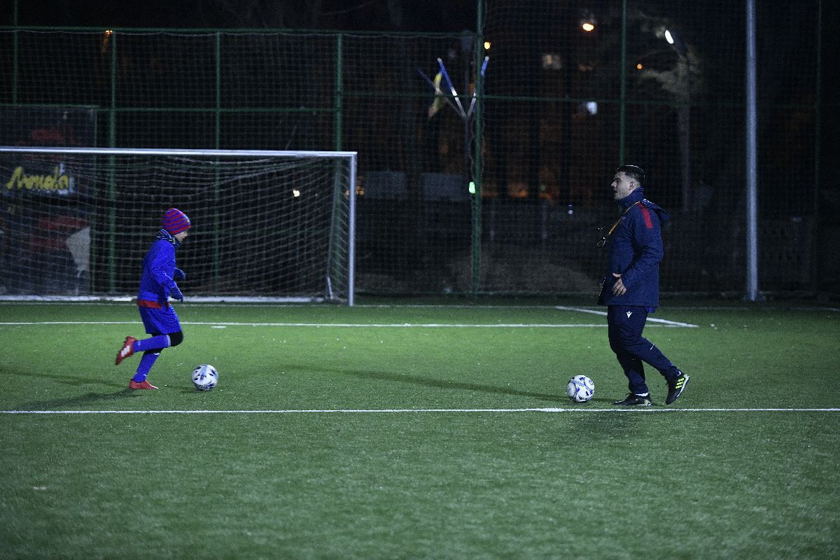 Combinată Steaua '80 - Ajax » GSP a asistat la antrenamentele Academiei CSA