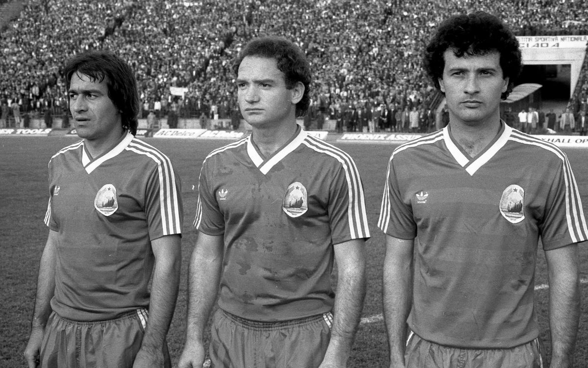 39 de ani de la calificarea Craiovei în semifinalele Cupei UEFA » Secretele eroului Negrilă: câți bani i-a adus golul decisiv, de ce n-a rămas în RFG alături de Marcel Răducanu, din ce motiv l-a luat de păr pe Halagian și ce pensie „nesimțită” are acum