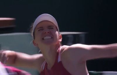Simona Halep, explozie de bucurie după ultimul punct al meciului cu Sorana Cîrstea » Cum a arătat salutul de peste fileu