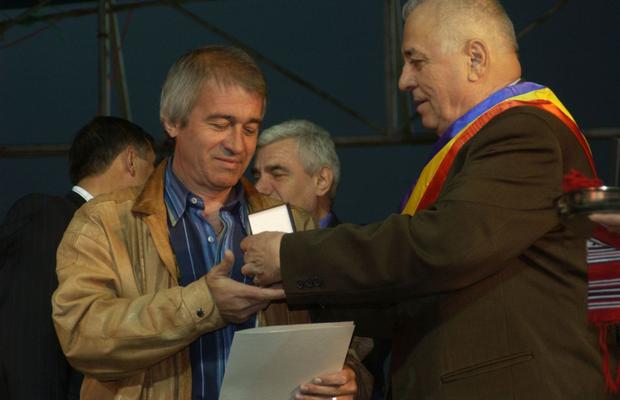 Scandal între legendele Craiovei Maxima! „Ai luat-o razna? Ai uitat cine te-a făcut om? Nu ai pic de rușine?”