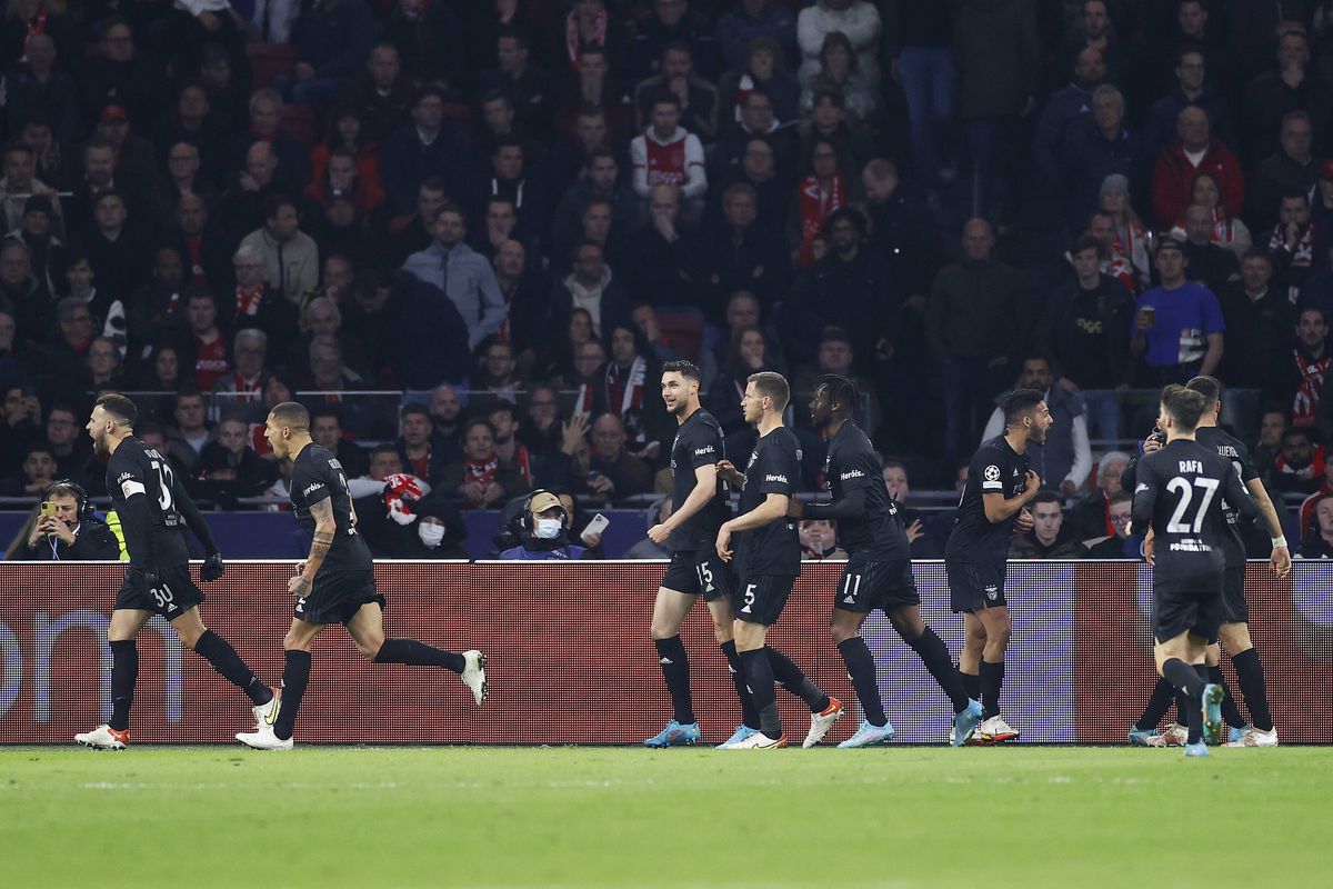 Surpriză uriașă la Amsterdam! Benfica o învinge pe Ajax și se califică în sferturile UCL